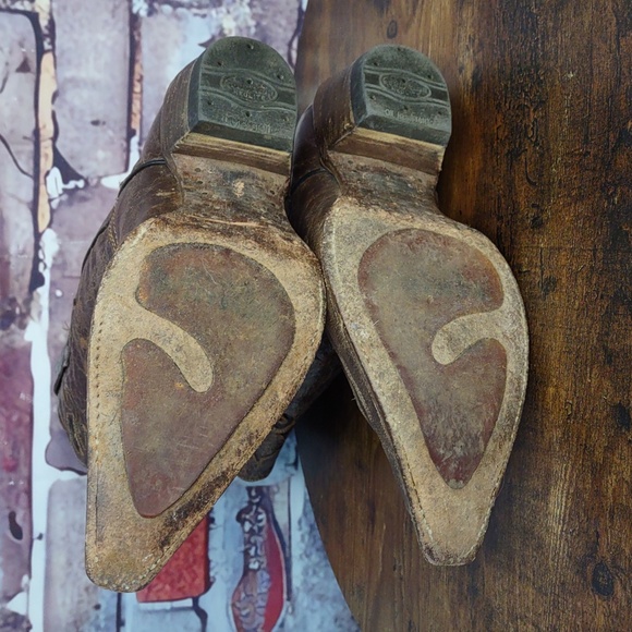 Corral Distressed Brown Embroidered Heeled Boots - Picture 7 of 15